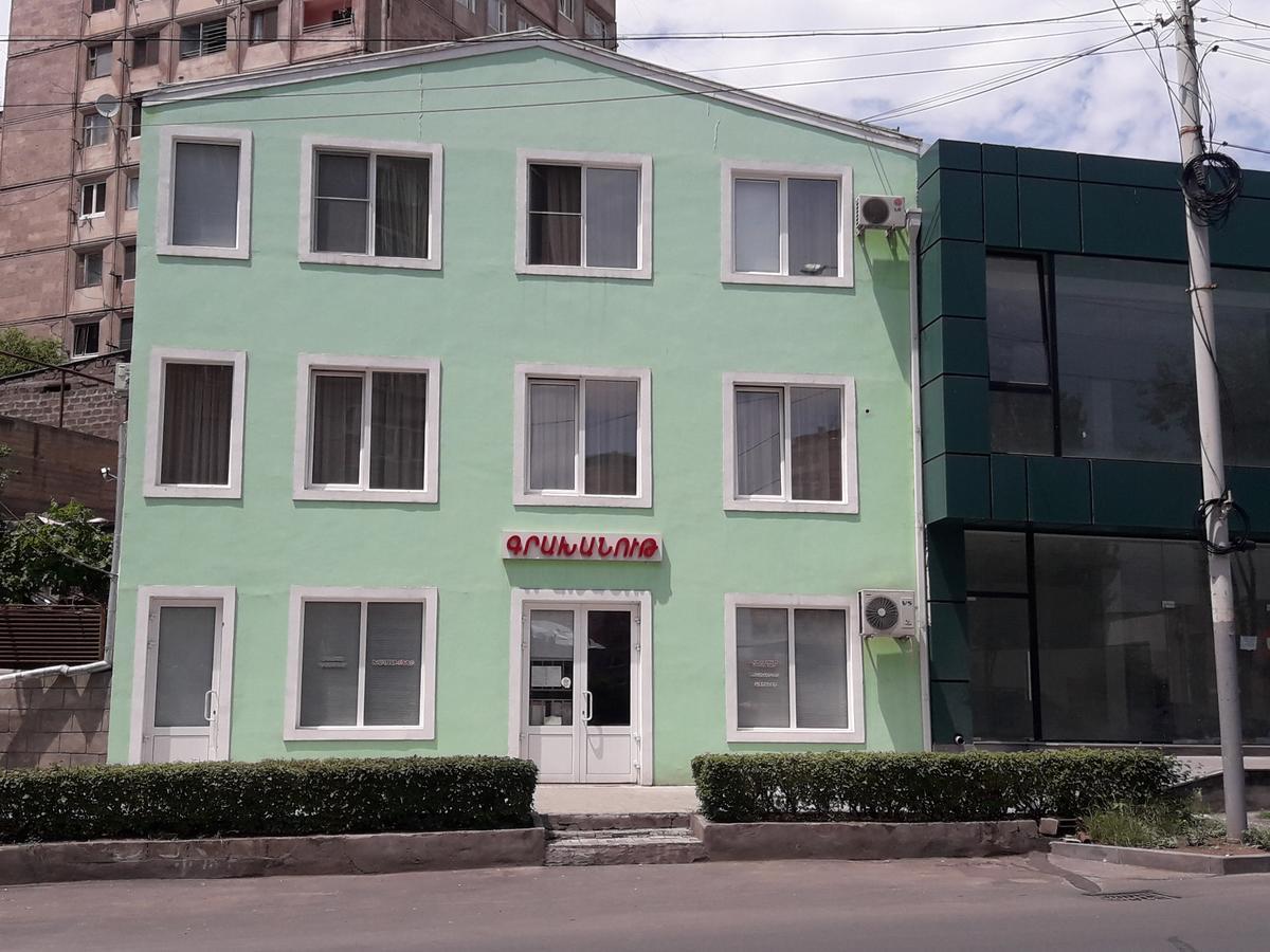 Hotel Sunshine Ereván Exterior foto